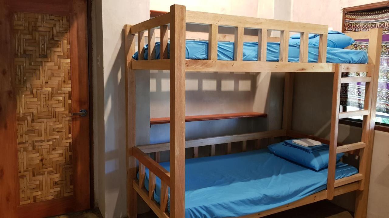Sinag Hostel (Adults Only) General Luna  Esterno foto