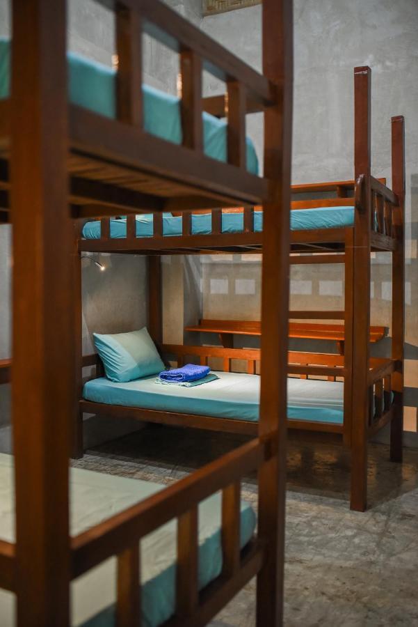 Sinag Hostel (Adults Only) General Luna  Esterno foto