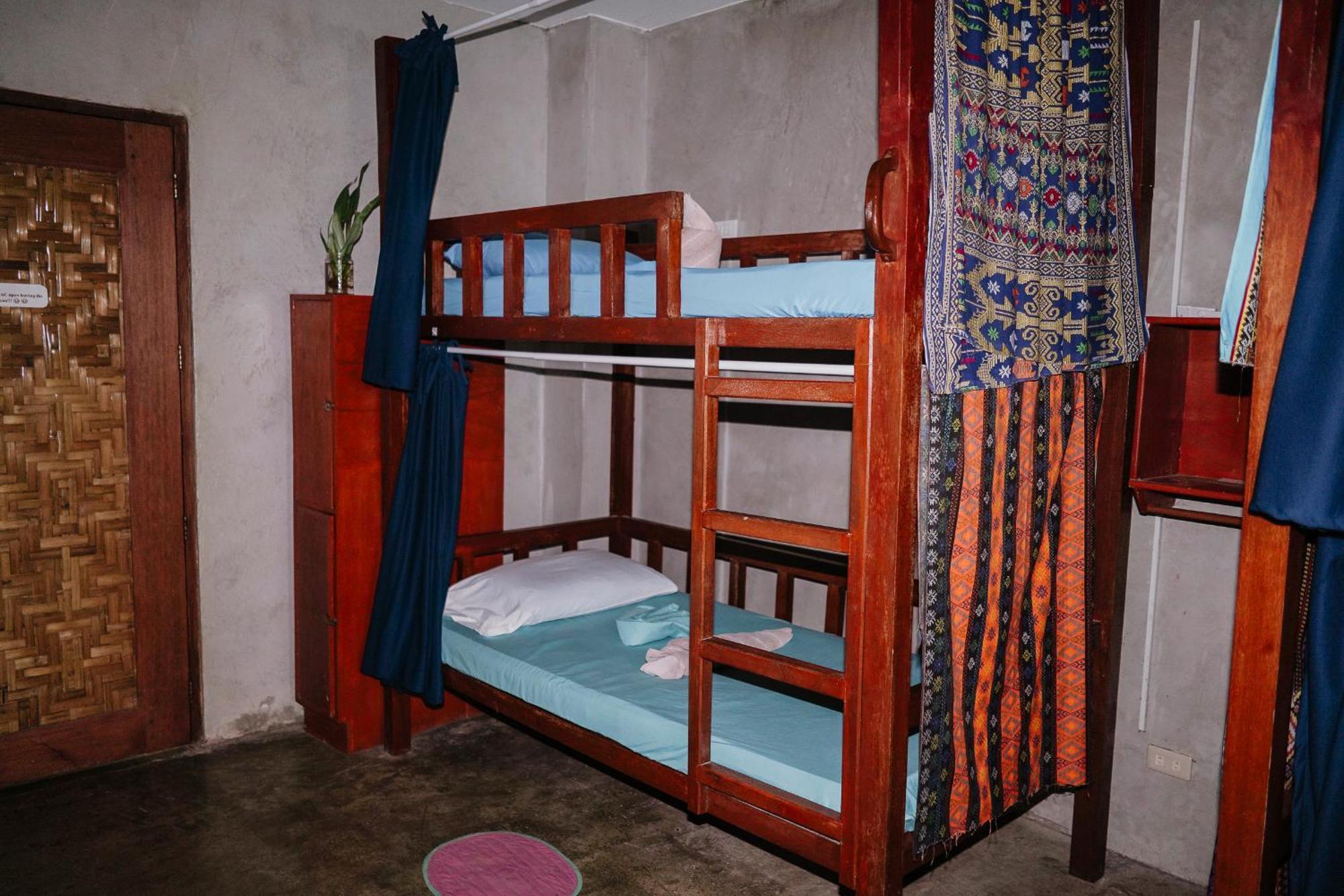 Sinag Hostel (Adults Only) General Luna  Esterno foto