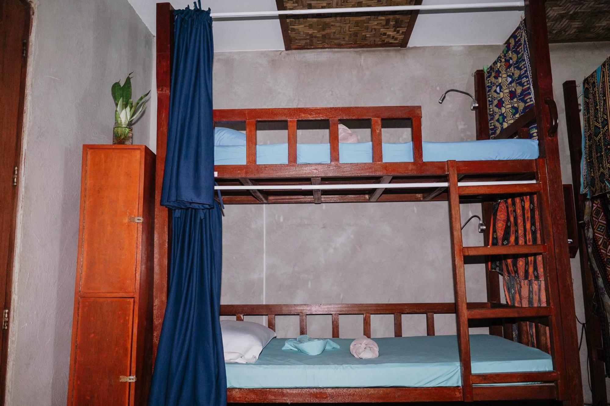 Sinag Hostel (Adults Only) General Luna  Esterno foto